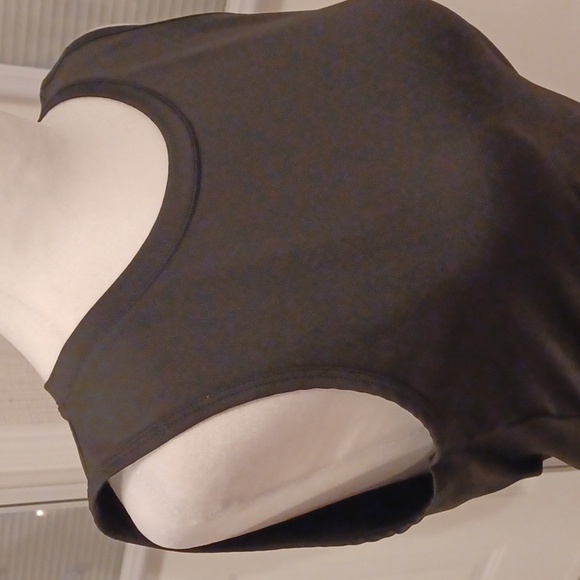 4/$60 Black Sleeveless Open Back Top - Size Small - Picture 2 of 6